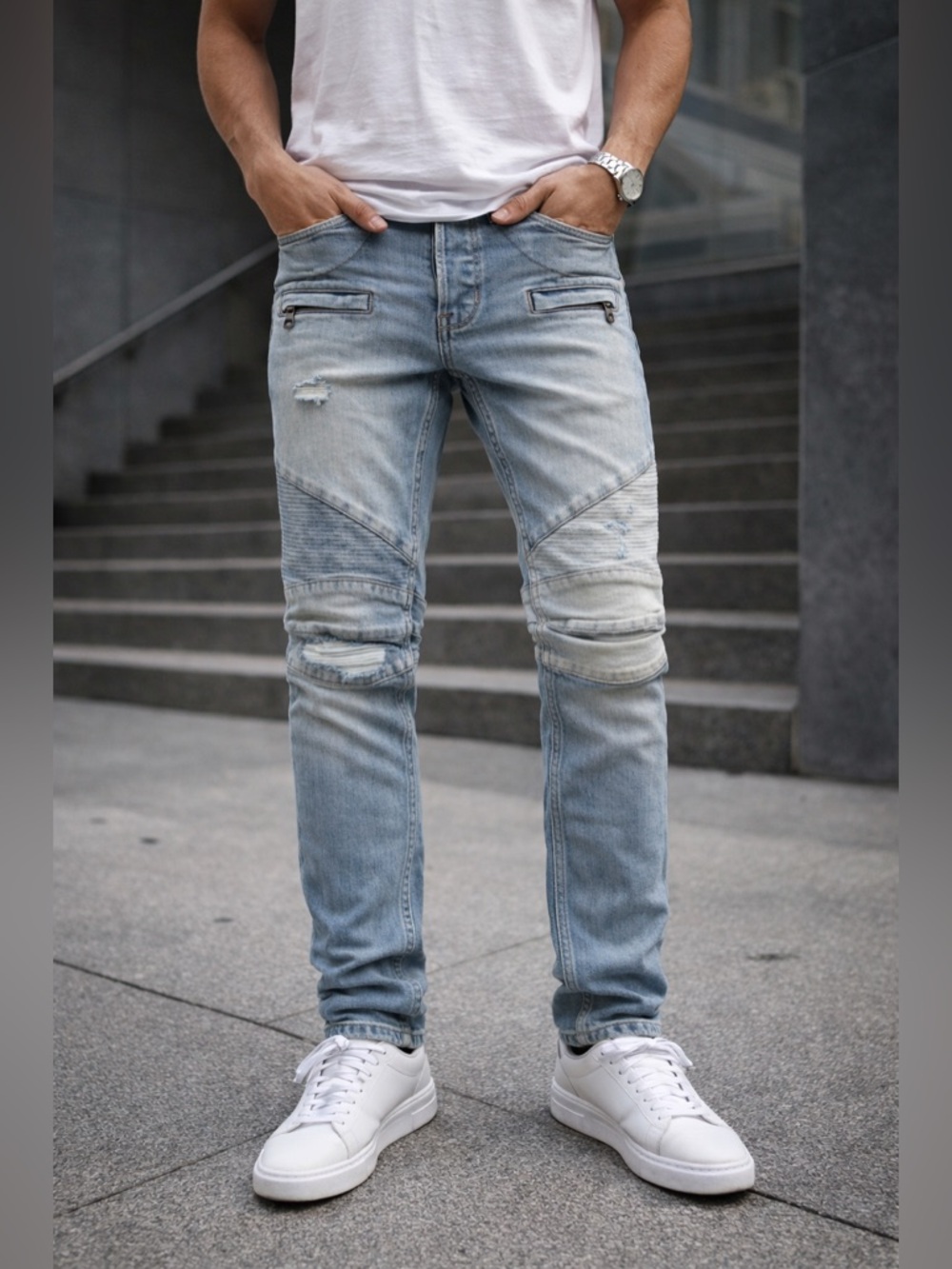 Hudson Jeans Slim Light Blue Distressed Moto Jeans.. Size 28